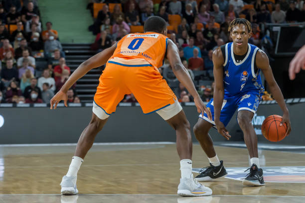 面对澳大利 面对澳大利