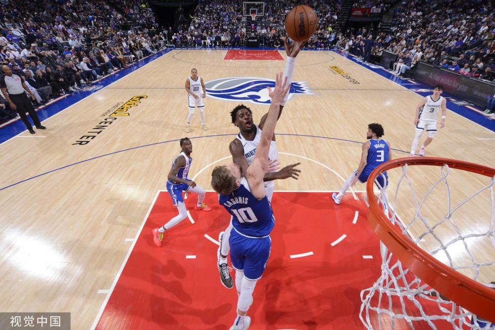 努力控制自 努力控制自